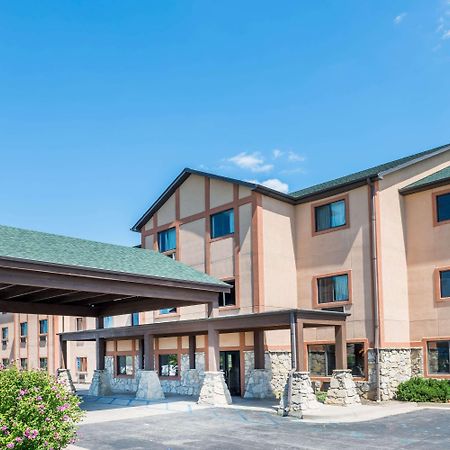 Super 8 By Wyndham Columbia East Hotel Exterior foto