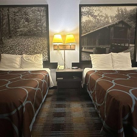 Super 8 By Wyndham Columbia East Hotel Exterior foto