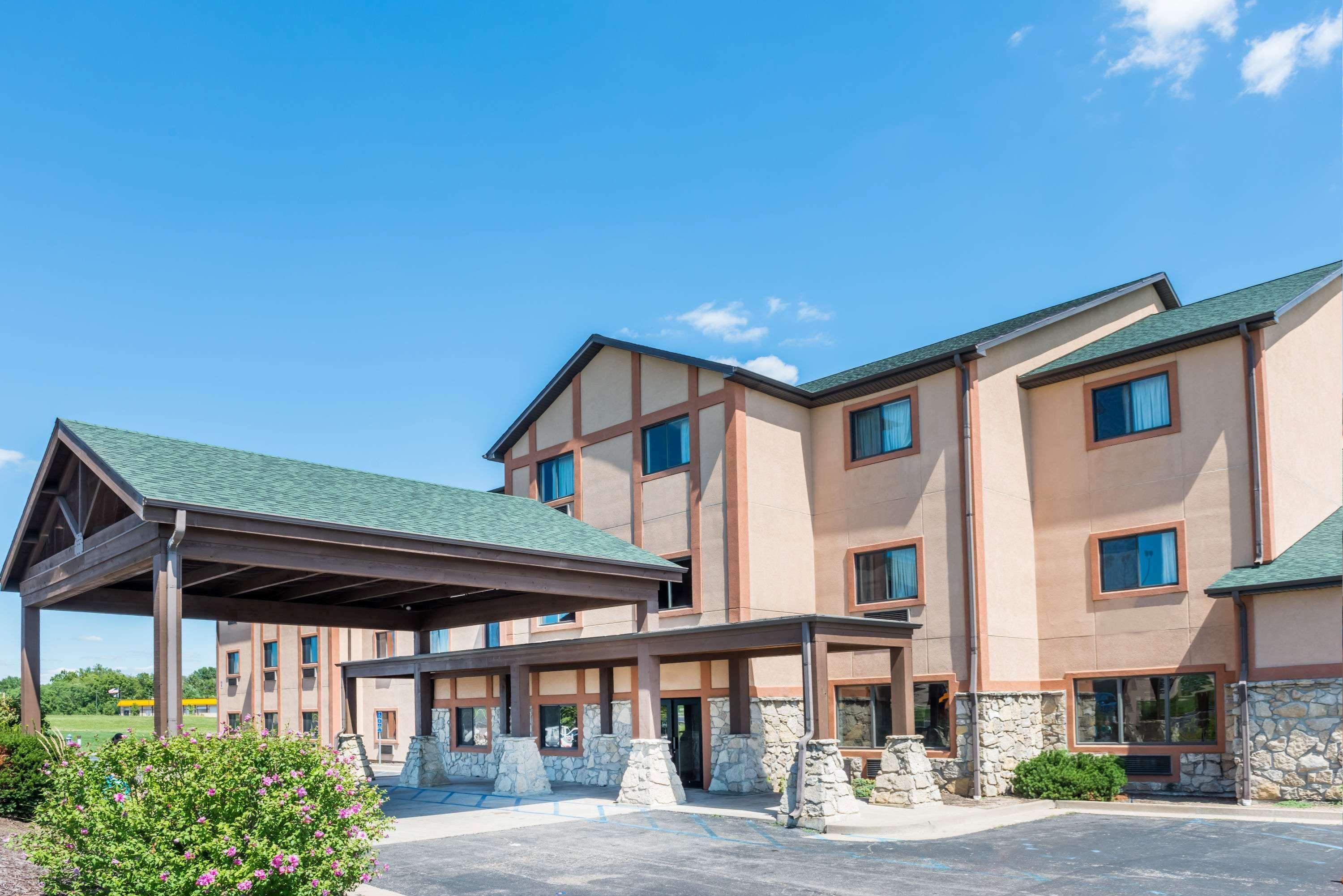 Super 8 By Wyndham Columbia East Hotel Exterior foto