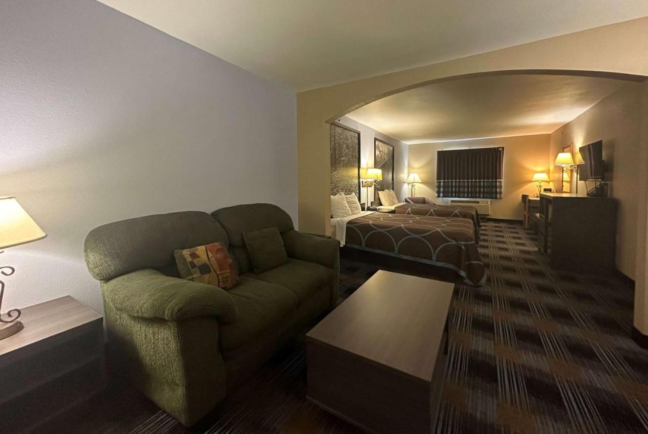 Super 8 By Wyndham Columbia East Hotel Exterior foto